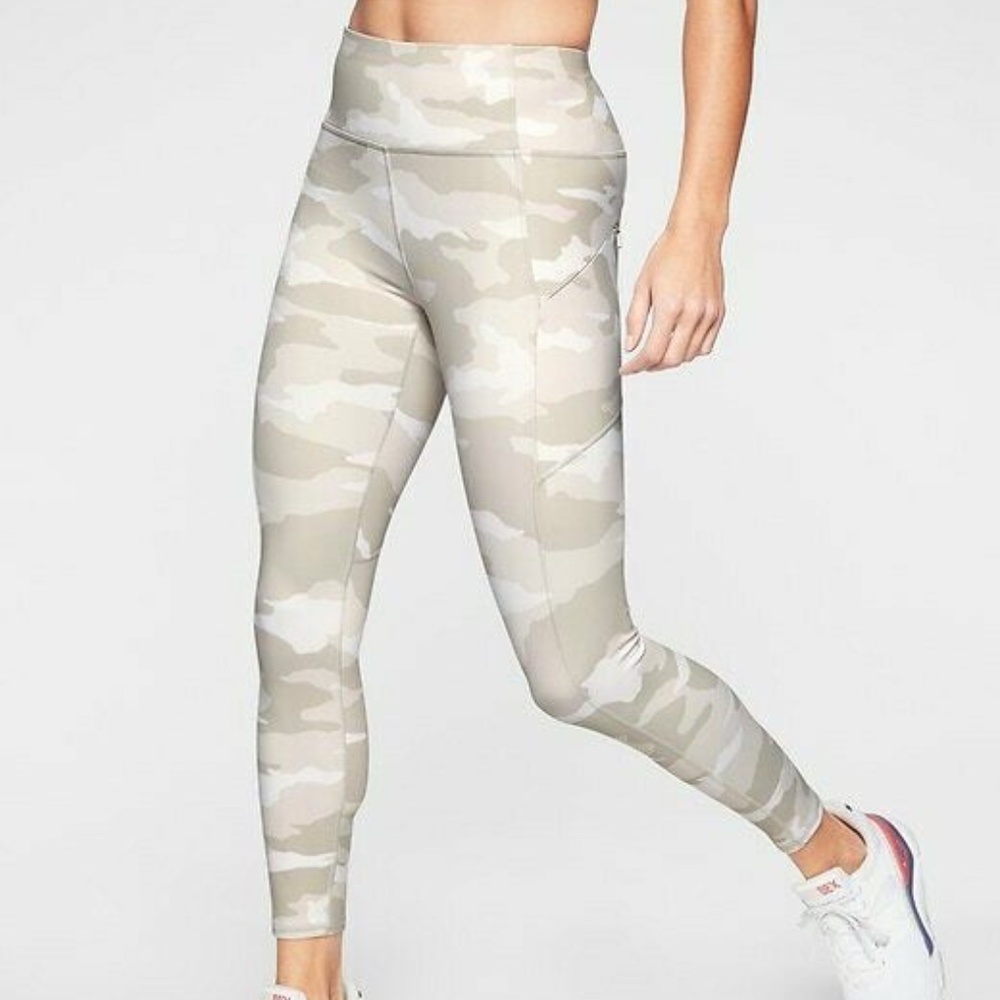 NWOT Athleta White Camo Contender Leggings